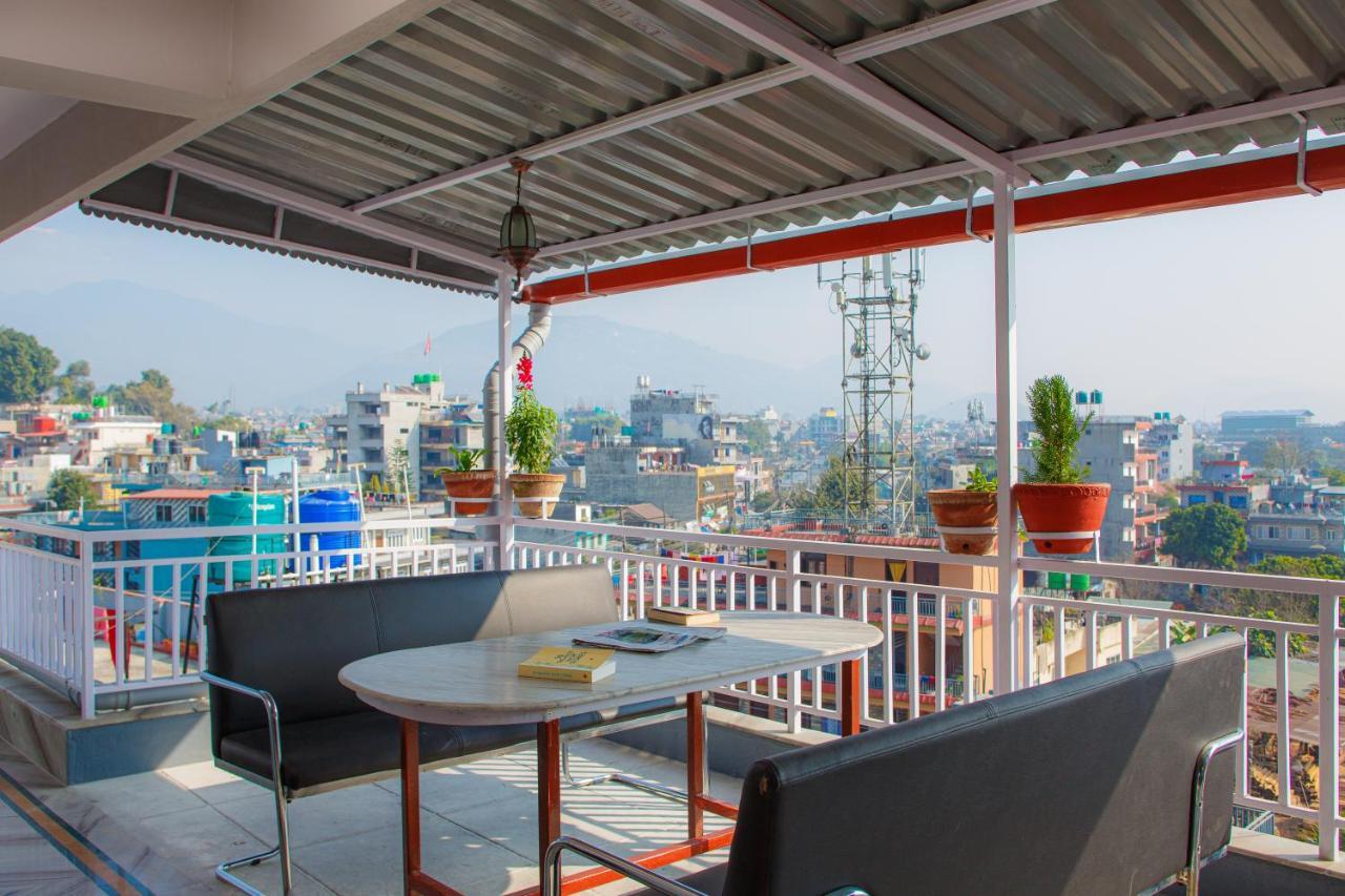 Lotus Apartment Pokhara Exterior foto