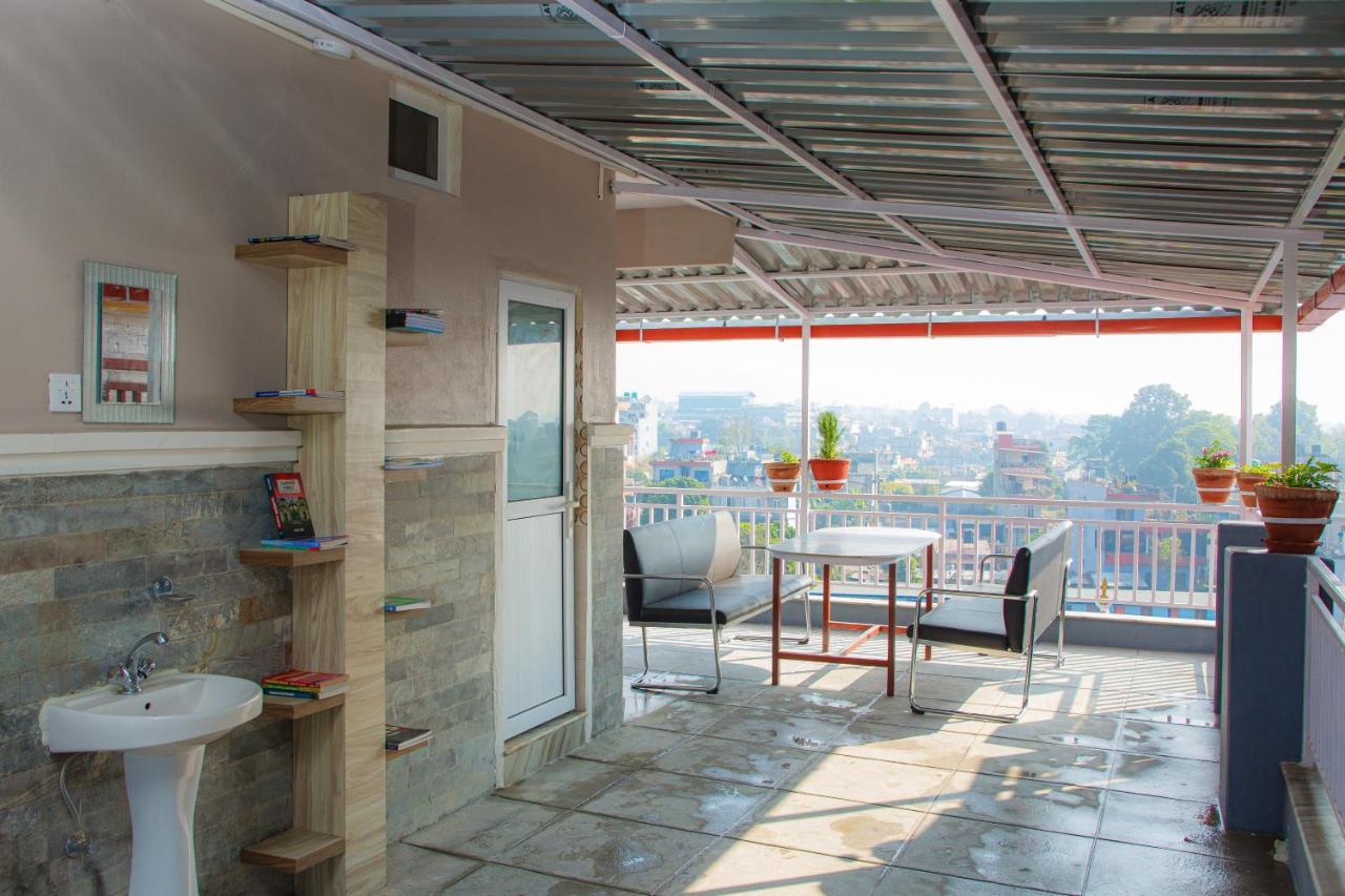 Lotus Apartment Pokhara Exterior foto